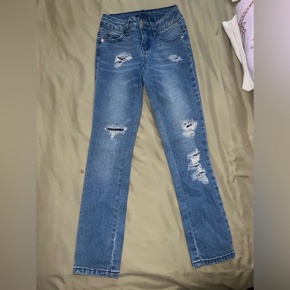 Cute ripped jeans